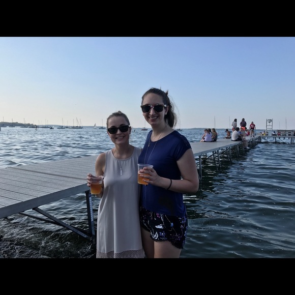 Meet your Posher, Sarah - Picture 1 of 1